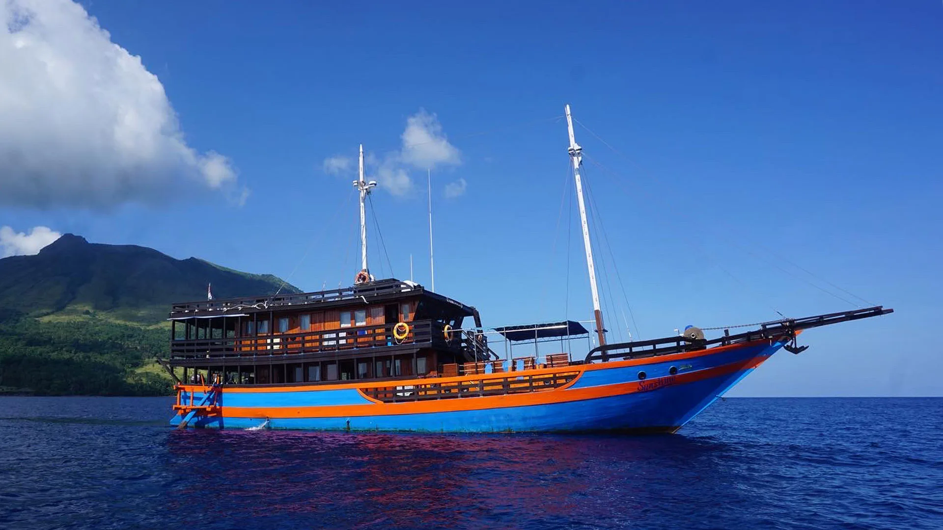 Sunshine Liveaboard