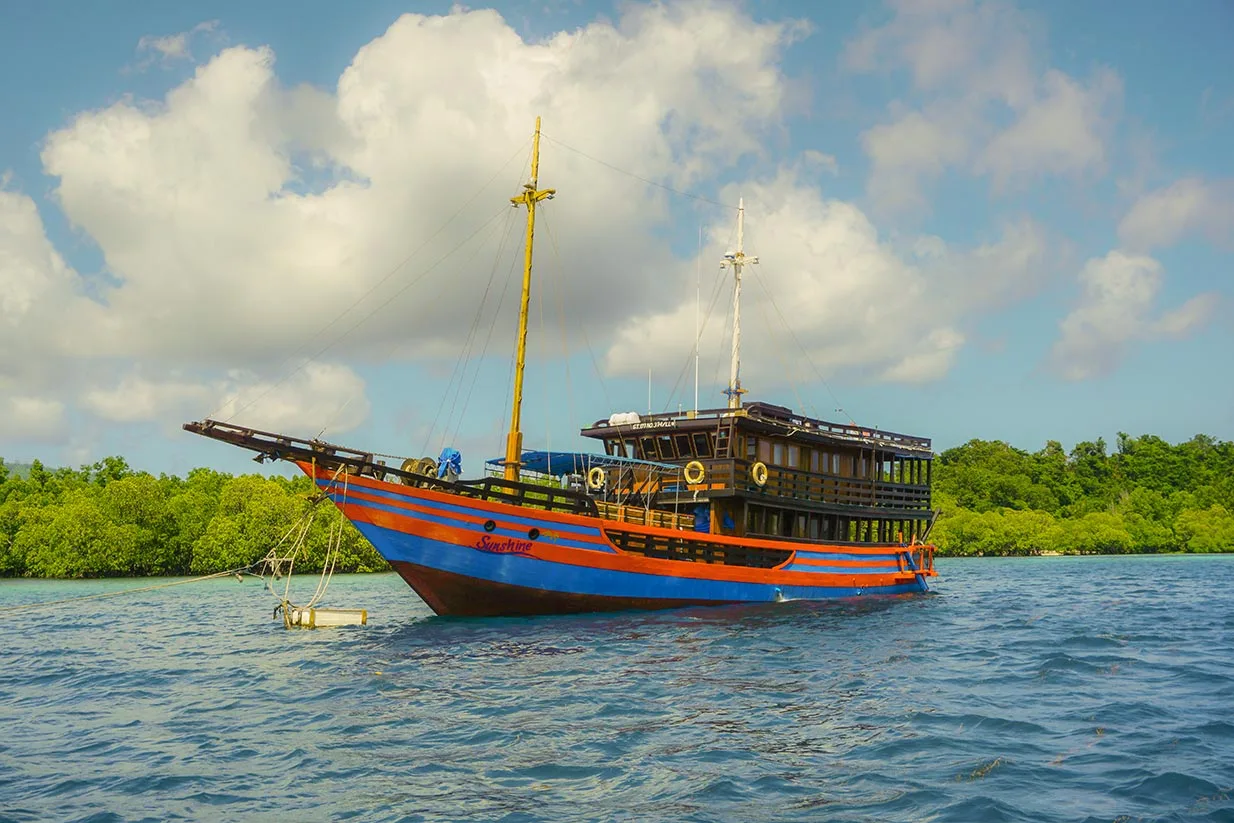Sunshine Liveaboard